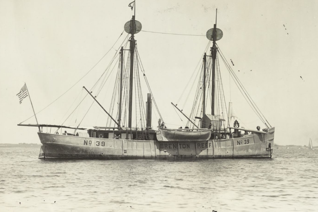 A typical sail ship you would see before the construction of the Brooklyn Bridge. 